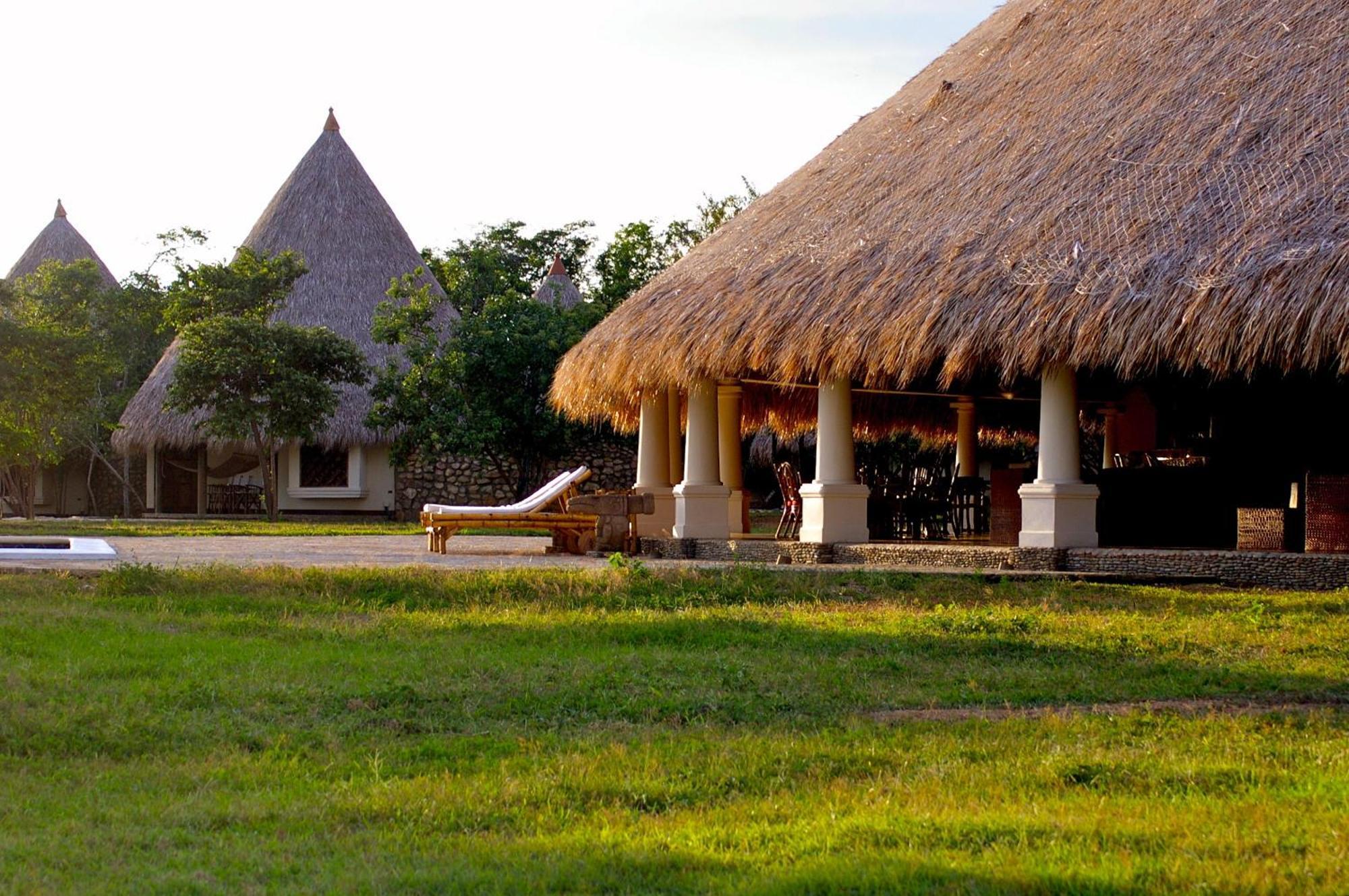Hotel Punta Teonoste ポポヨ エクステリア 写真